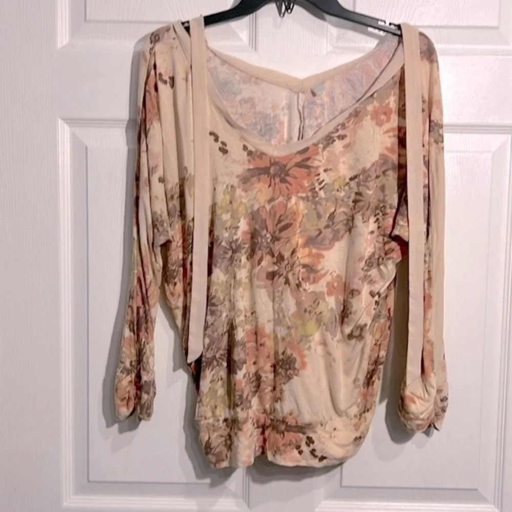 Unbranded women’s top - multicolored - with neck ties - Size Large
